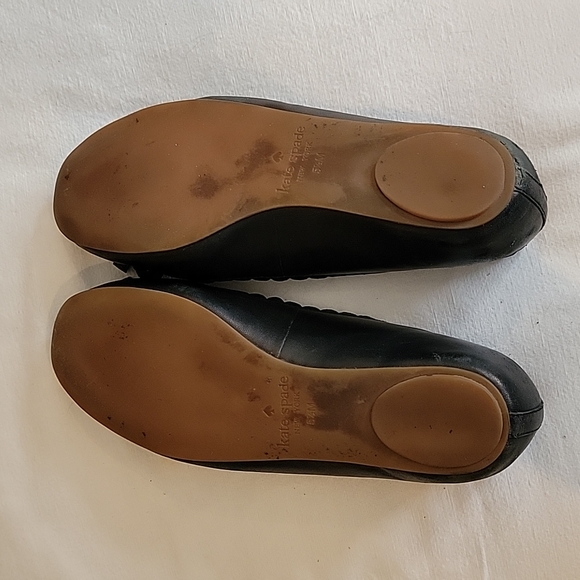 Iconic, Classic Kate Spade flats - Picture 5 of 9